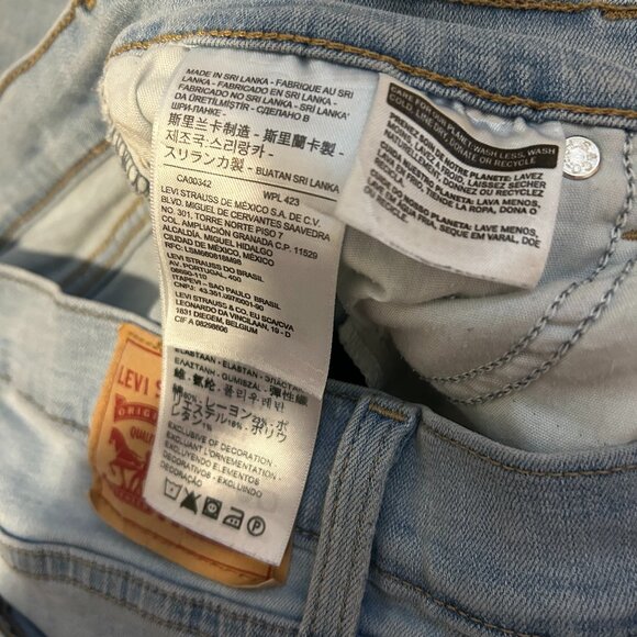 LEVI BOYFRIEND JEANS! - Picture 4 of 5